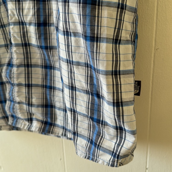 The North Face Short Sleeve Plaid Button Down Men's XL Extra Large Nylon Shirt - Picture 5 of 7